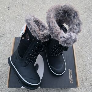 BOG Fur-Lined Winter Boots Little Boys 10